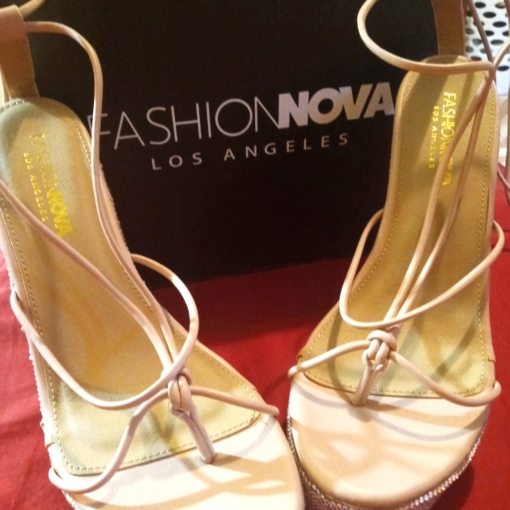 Fashion Nova Shinning Bright Rhinestone Wedge's Nude Size Alist US 10 EUR 41.5